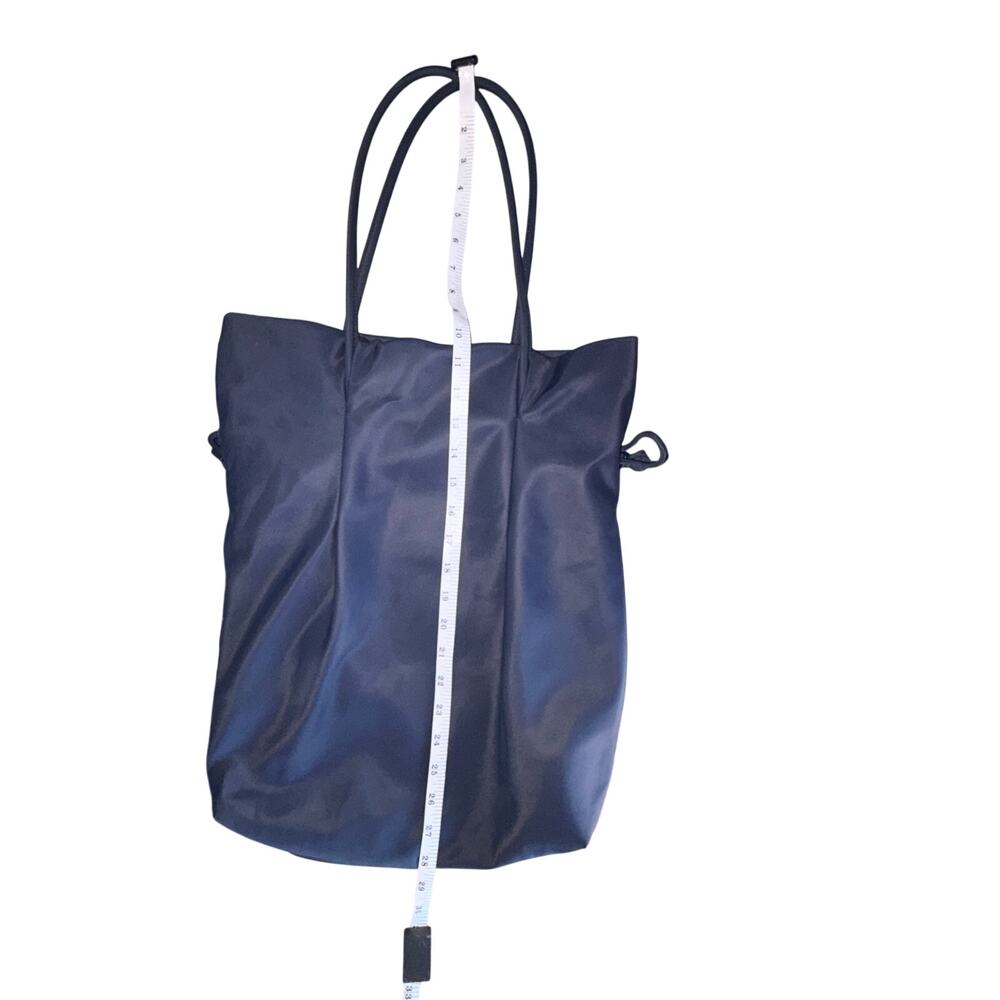Aritzia Babaton Commute Tote Navy Nylon Cinch Quiet Luxury Minimalist Bag - Picture 5 of 10